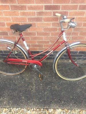 RALEIGH VINTAGE LADIES BIKE