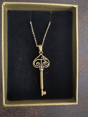 その他 Taylor Swift Fearless Key Necklace NEW Taylor Swift Fearless Vault Key Necklace | eBay
