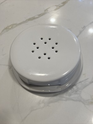 NWOT Crate & Barrel White Stoneware Brie Cheese Baker with Vented Lid Ceramic 