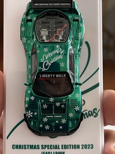 CHASE ! INNO64 1:64 LBWK Ferrari F40 Red Christmas Special CHASE ! INNO64 1:64 LBWK Ferrari F40 Red Christmas Special