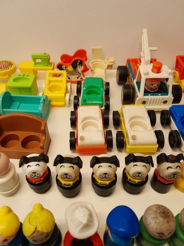 77 Wood Plastic Lot Vintage Fisher Price Little People  People Cars & Furniture