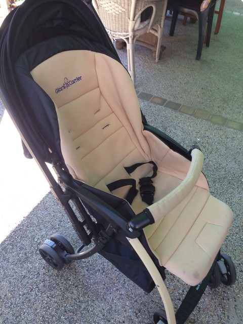 how to fold giant carrier stroller