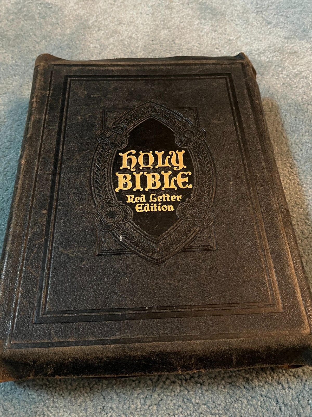 ビンテージ　HOLY BIBLE 聖書　2冊セット ビンテージ HOLY BIBLE 聖書 2冊セット Amazon.com: Chinese