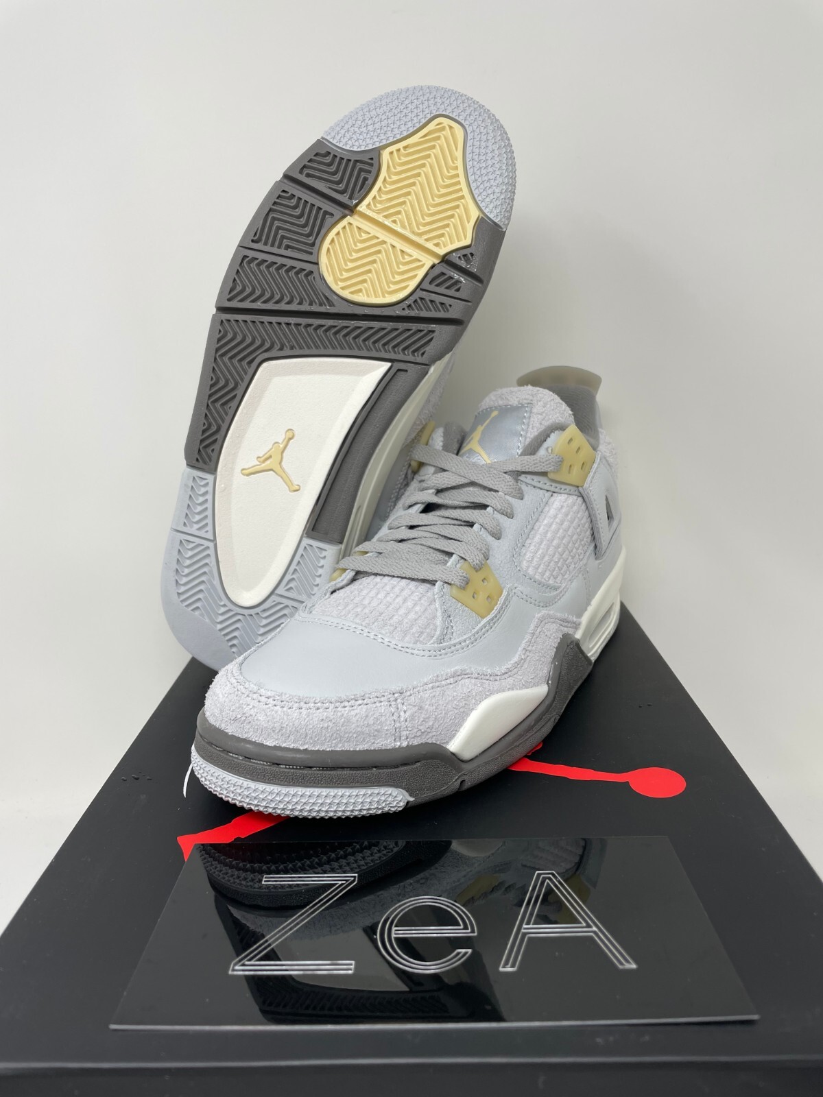 スニーカー Nike Air Jordan 4 Retro SE Craft Photon Dust DV2262-021 Nike Air Jordan 4 Retro SE 