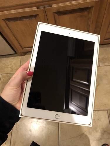 Apple iPad (第5世代) ゴールド Amazon.com : Apple iPad 5th Gen 9.7 GOLD : Electronics
