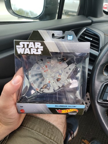 Star Wars Starships Select Chase Millennium Falcon 07 Battle Damage