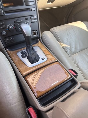 image 16 of interior