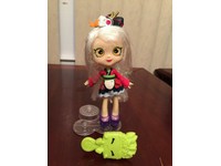 sara sushi world vacation