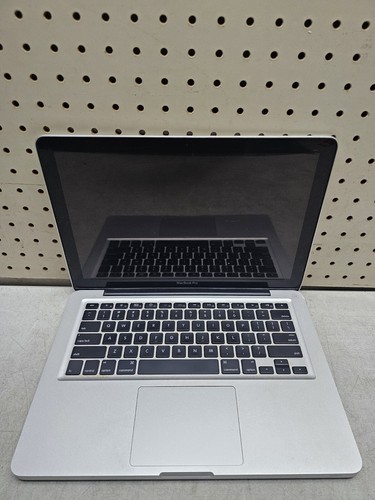 Apple MacBook Pro Core i5 ノートパソコン （A15） Apple MacBook Pro 5,5 Laptop - 2.53 GHz Core 2 Duo - 4GB RAM
