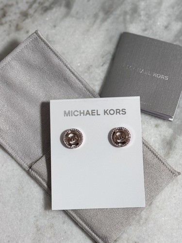 ★在庫ヤマト便★MICHAEL KORS Tone Stud Earrings 2色 MK Gold-Tone Logo Drop Earrings - MKJ4794710 - Watch Station