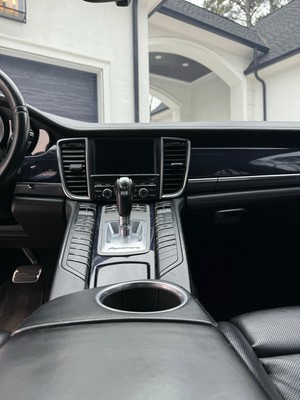image 4 of interior