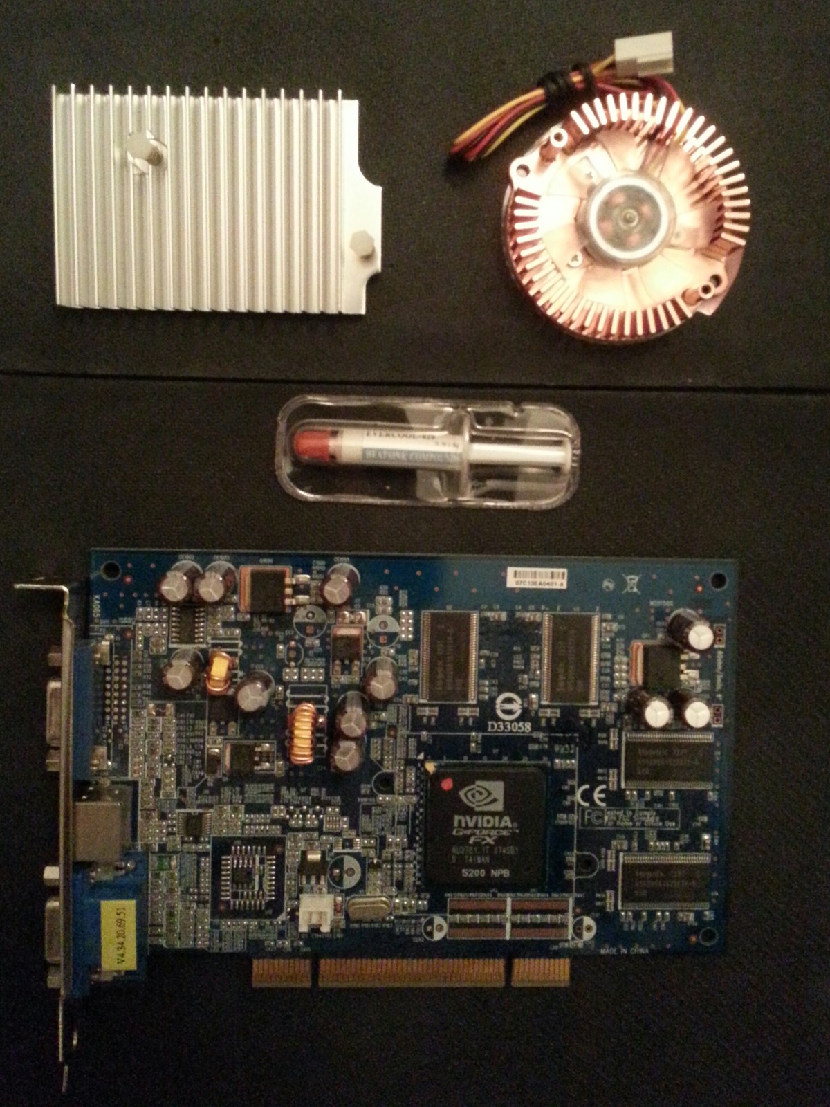 PNY VCGFX522PPB NVIDIA GeForce FX 5200 256Mb 128-Bit PCI