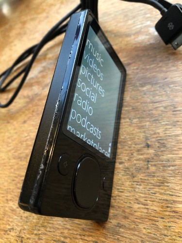 Microsoft Zune 120GB Model 1376 Digital Media Player MP3 Black New Battery
