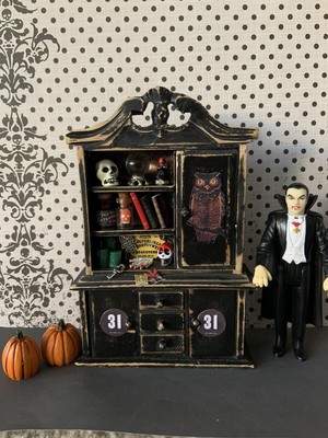 dollhouse haunted house