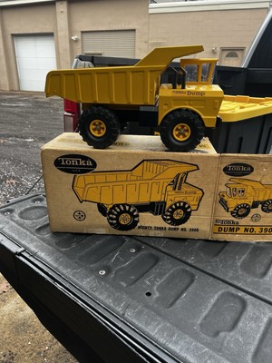 c1970 Vintage Mighty Tonka Dump Truck 3900 with original box NR MT condition