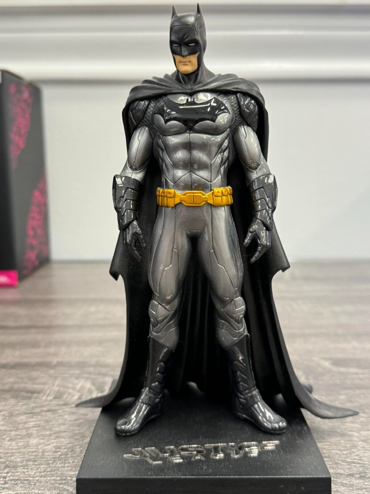 Kotobukiya DC Comics Batman New 52 ArtFX+ Statue 1/10 Scale Kotobukiya DC Comics Batman New 52 ArtFX+ Statue 1/10 Scale