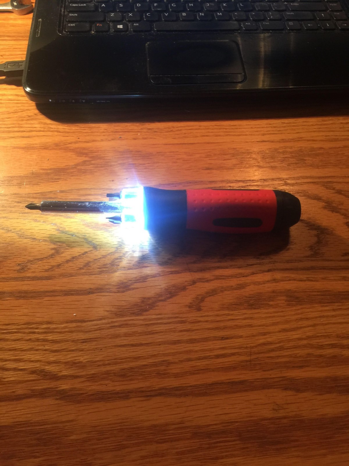 5-in-1 Screwdriver - Variety of Bits and LED Light - Batteries Included !