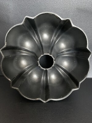 Vintage Nordic Ware Bundt Pan 6 cup Cast Aluminum