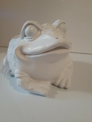 Art Minds White DIY Resin ''Paint Me'' Frog Planter New