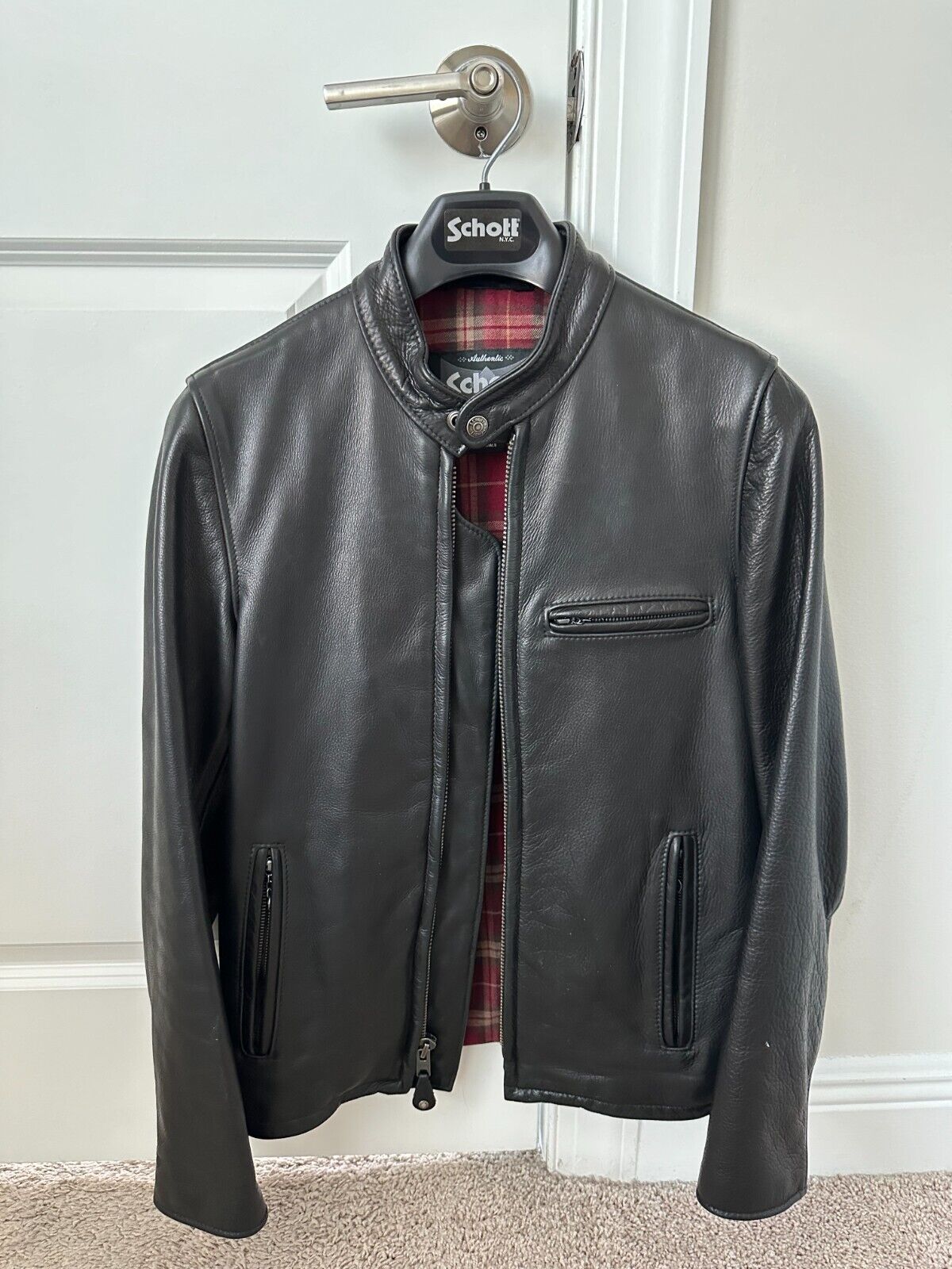 Schott NYC 530 Cafe Racer Leather Jacket Men's Size X-Small Schott NYC 530 Cafe Racer Leather Jacket Men's Size X-Small