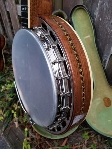 Vintage Ludwig Kingston 4 string Tenor Banjo with original Case 20's/30's Sweet!