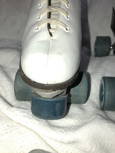 Vintage Sure Grip Super X5 White Rollerskates Sz 8 With Wrench