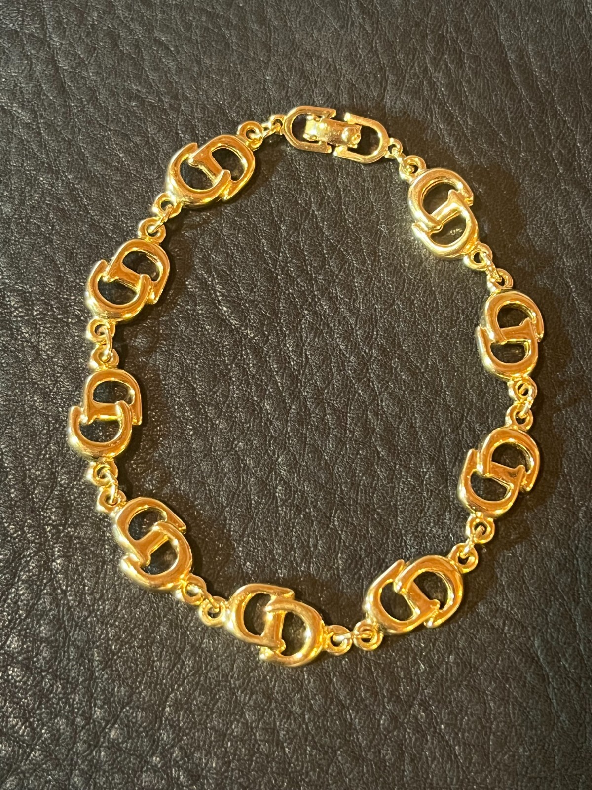 CHRISTIAN DIOR Bracelet Bangle Chain AUTH GOLD BIG LOGO CHRISTIAN DIOR Bracelet Bangle Chain AUTH GOLD BIG LOGO