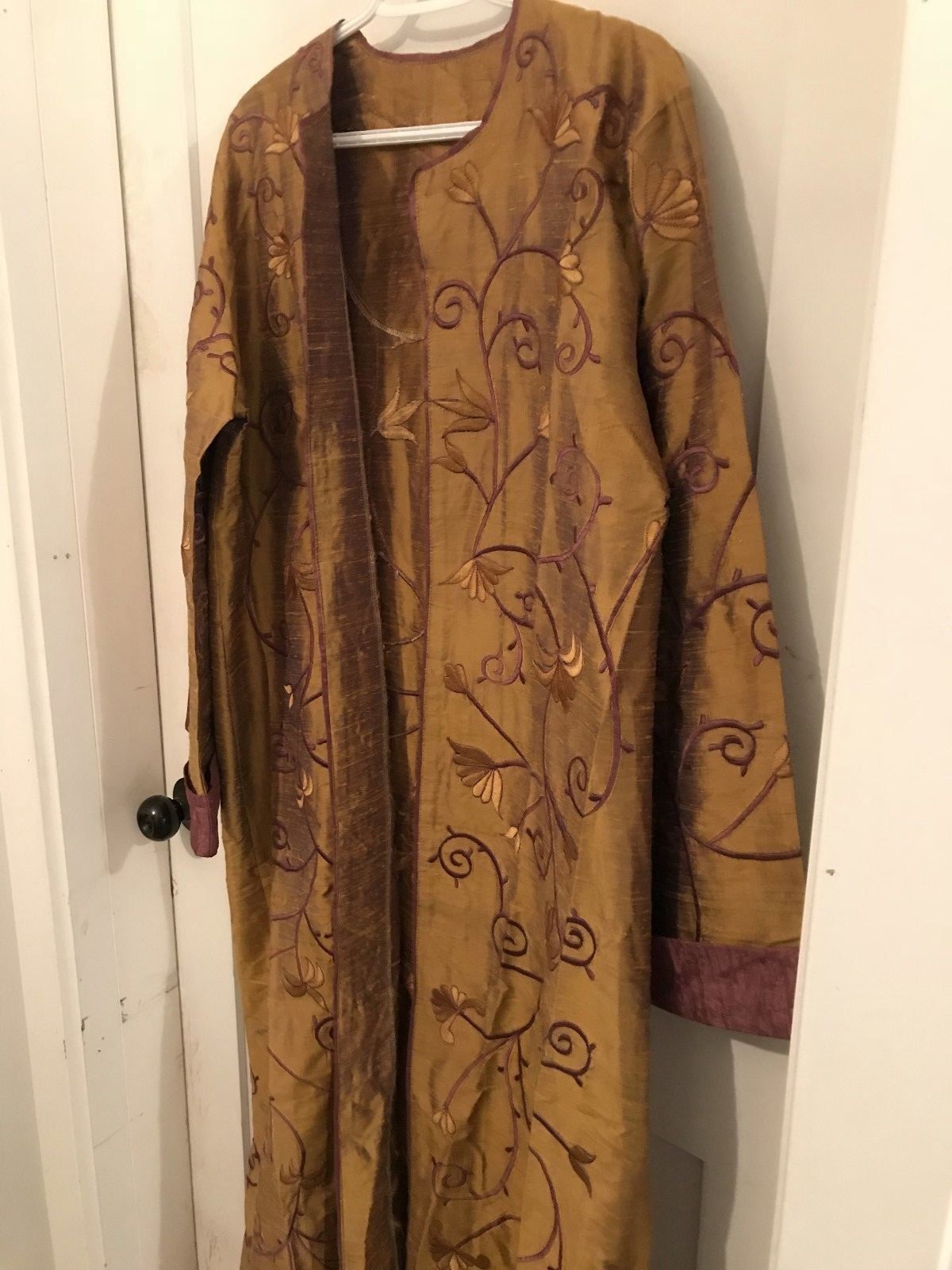 Wonderful Gold Purple Floral Embroidered Robe Size Large