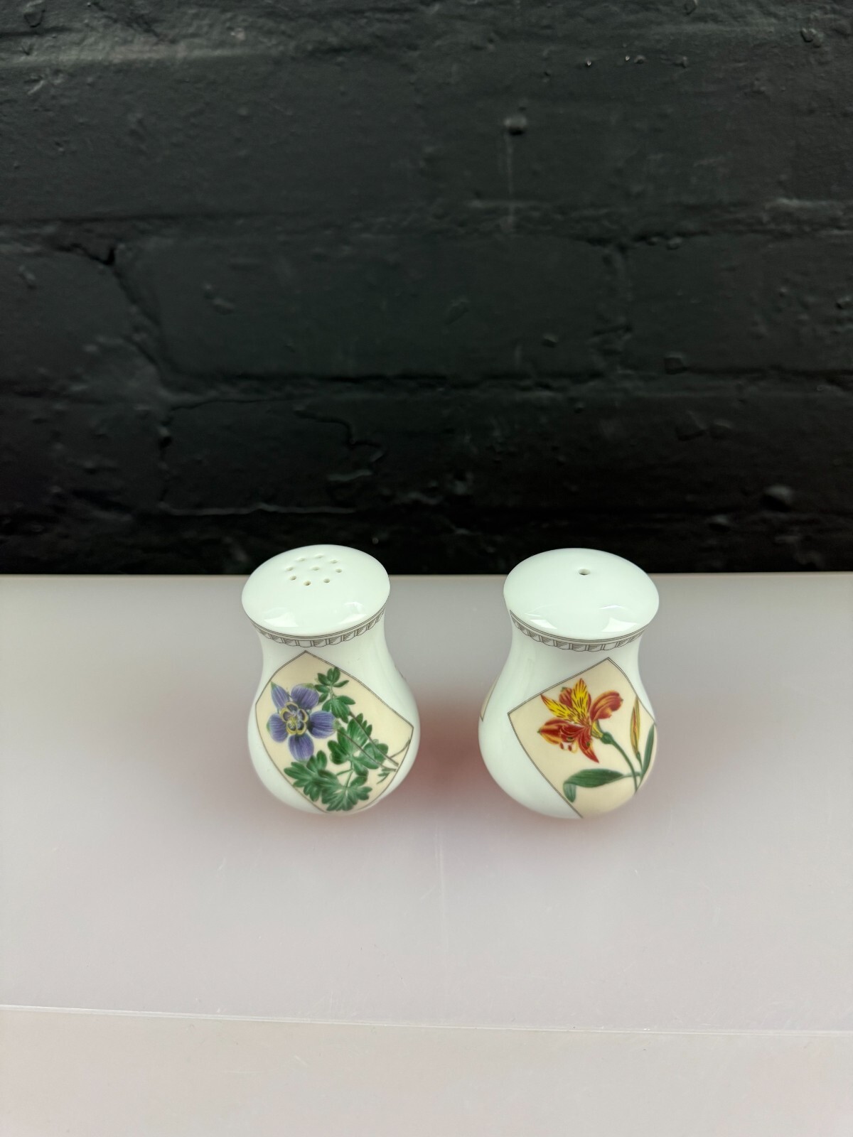 Royal Worcester Country Garden Salt and Pepper Pots Cruet 3.25" High Set