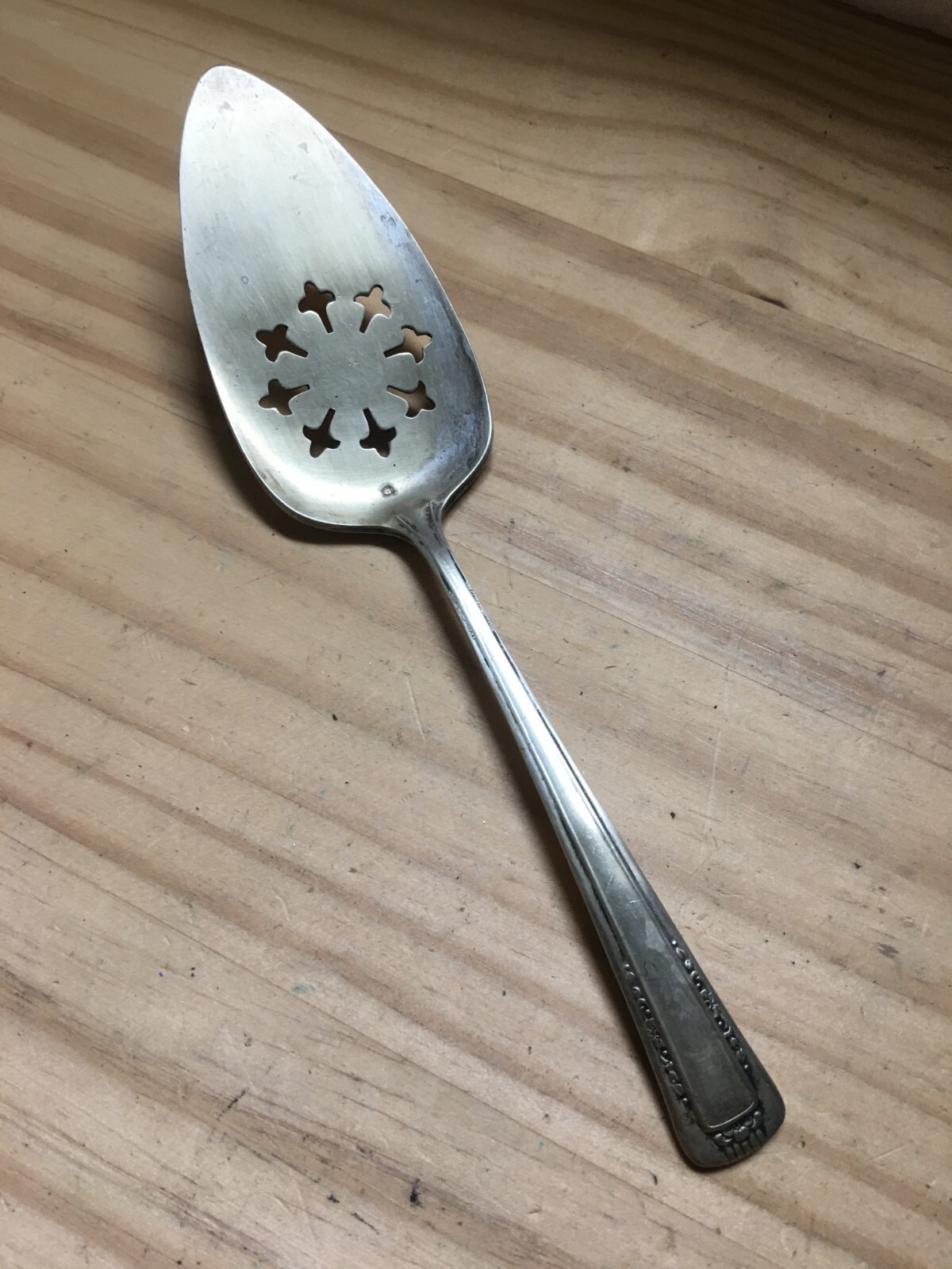 Vintage 1940s Baroness Silver Plate Quiche Cake Pie Pierced Server Spatula 9"L