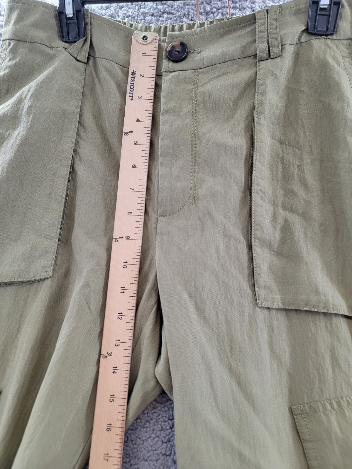 Vince Mid-Rise Fluid Cargo Pants Women 10 Earthly Zip Fly with Button Closure - Picture 7 of 18