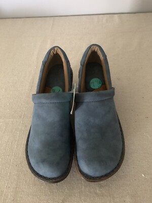 B.O.C. Womens Peggy Clogs Blue Suede Shoes Slip On Comfort Low Heel Size 7.5