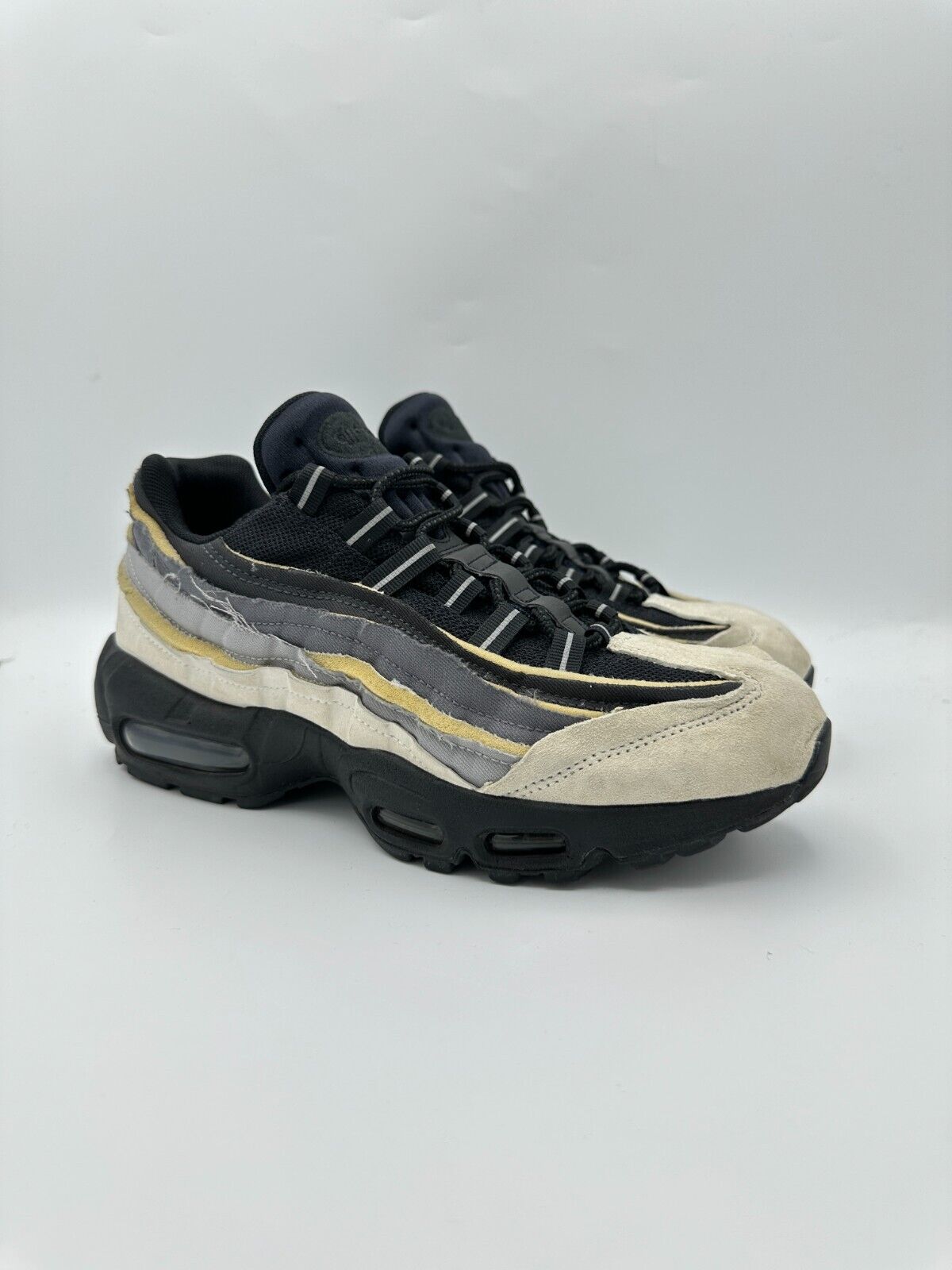 Size 7 - Comme des Garcons x Nike Air Max 95 Gray White Size 7 - Comme des Garcons x Nike Air Max 95 Gray White