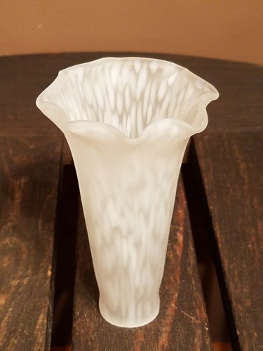 Vtg Mini White Tulip Lily Glass Lamp Light Shade Replacement 1 1/8