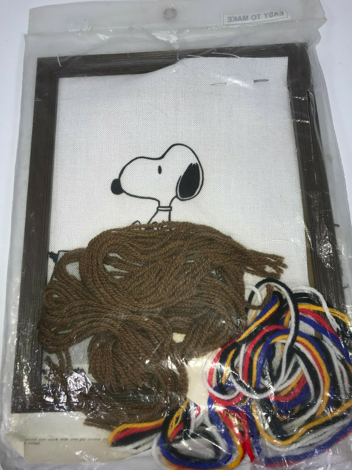 Peanuts Crewel Stitchery Kit Snoopy & Flag 8