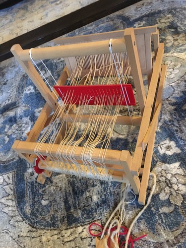 Vintage Brio Collapsible Portable Tabletop Weaving Loom Miniature Loom 31888