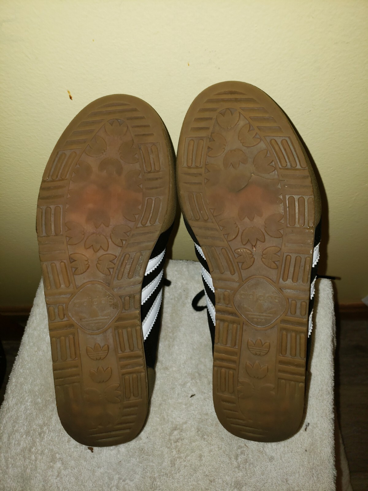 Training Sneakers   Sz 8.5