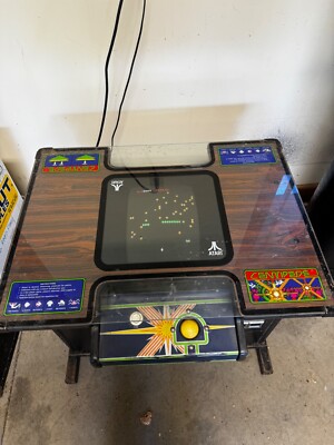 Classic 1980 Original Atari Centipede Cocktail Arcade Game 2 players works well 