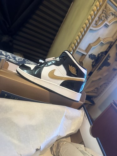 Air Jordan 1 Mid Patent Black White Gold Men 852542-007 GS