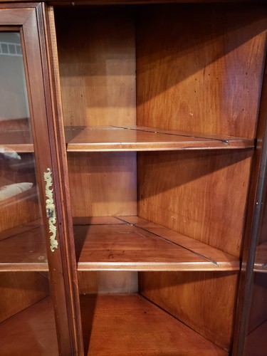 Antique Mahogany Matching set of 2 Corner Curio Cabinets