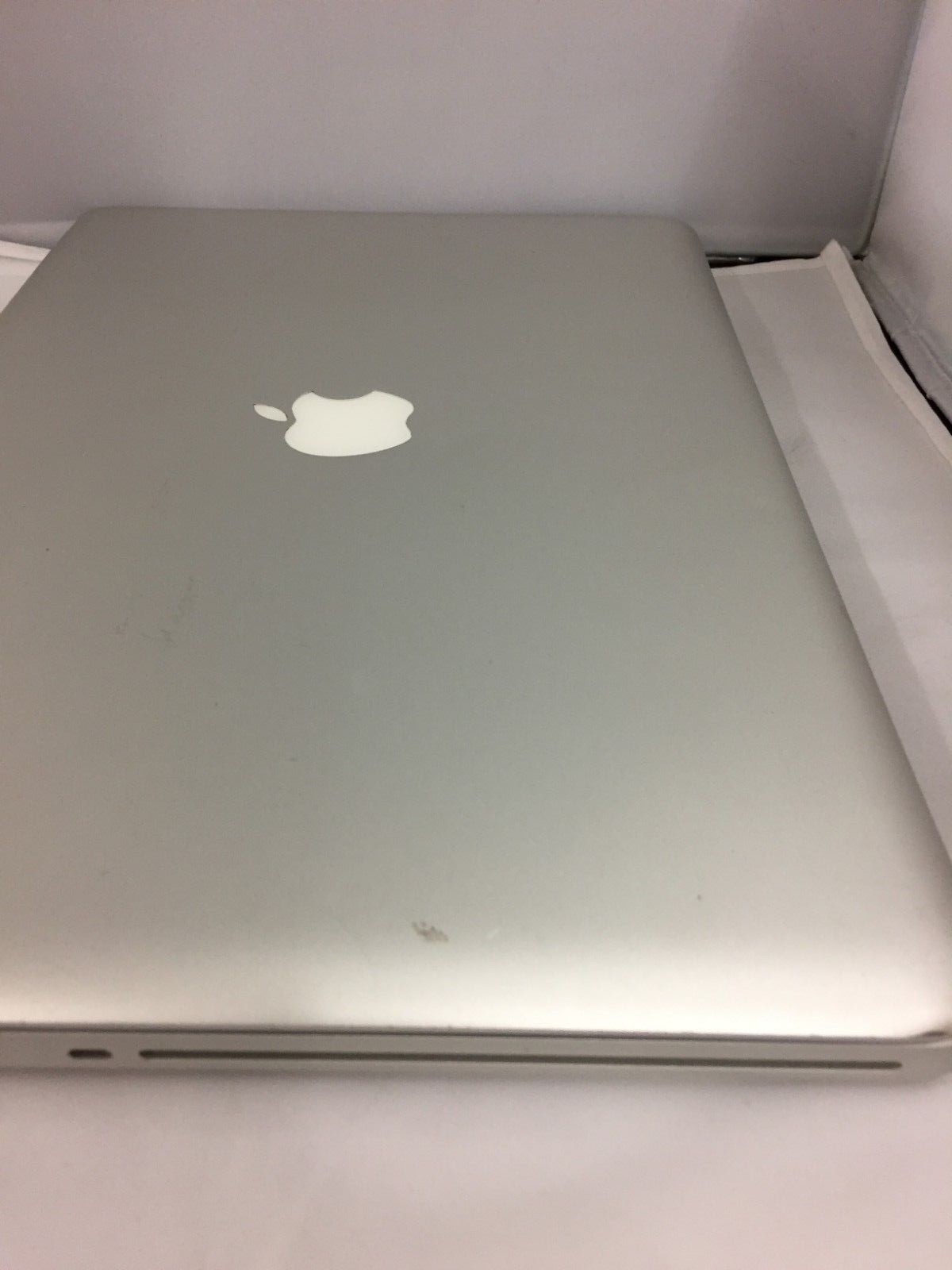 Apple MacBook Pro 15.4