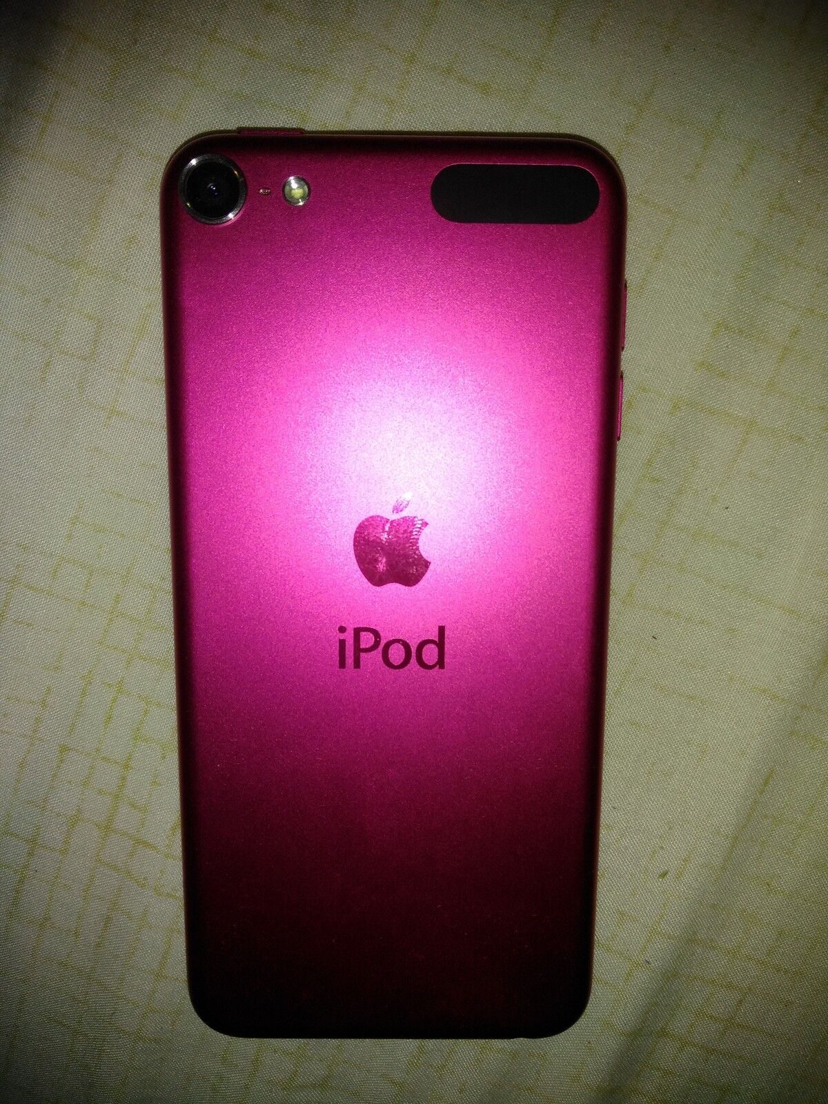 Apple iPod touch 6th Generation Pink (16 GB) MP4 Warranty Apple iPod touch 6th Generation Pink (16 GB) MP4 Warranty