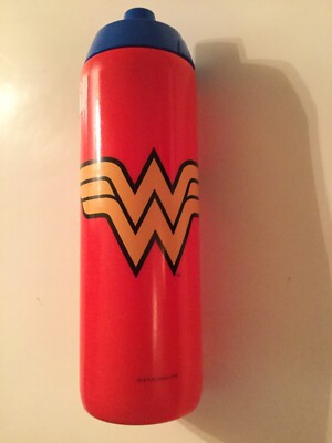 Zak Design Wonder Woman water bottle red lid prevents spills 24.5 oz new