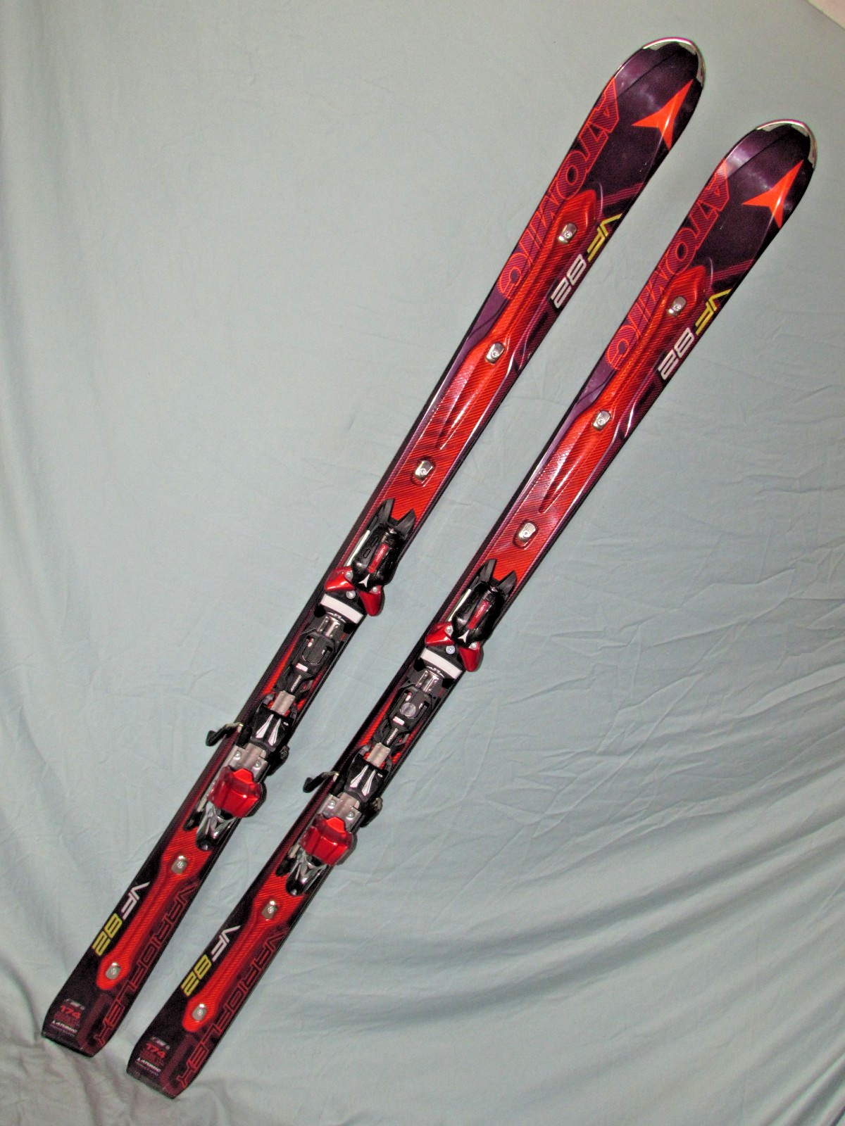 ATOMIC D2 Varioflex VF82 skis 174cm with Atomic NEOX TL 12