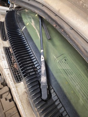 Used Right Wiper Arm fits: CHEVY ASTRO 85-05