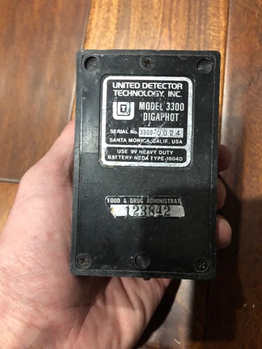DigiPhot Mod. 3300 United Detector Technology Radiation Meter