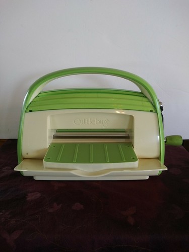 Cricut Cuttlebug クリカット　カトルバグ Cricut Cuttlebug Machine - Walmart.com