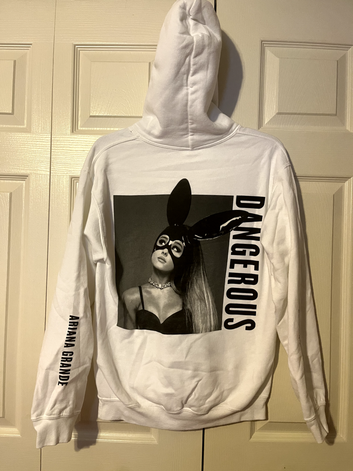 Ariana Grande Dangerous Woman Tour Hoodie Sweatshirt Size Small P