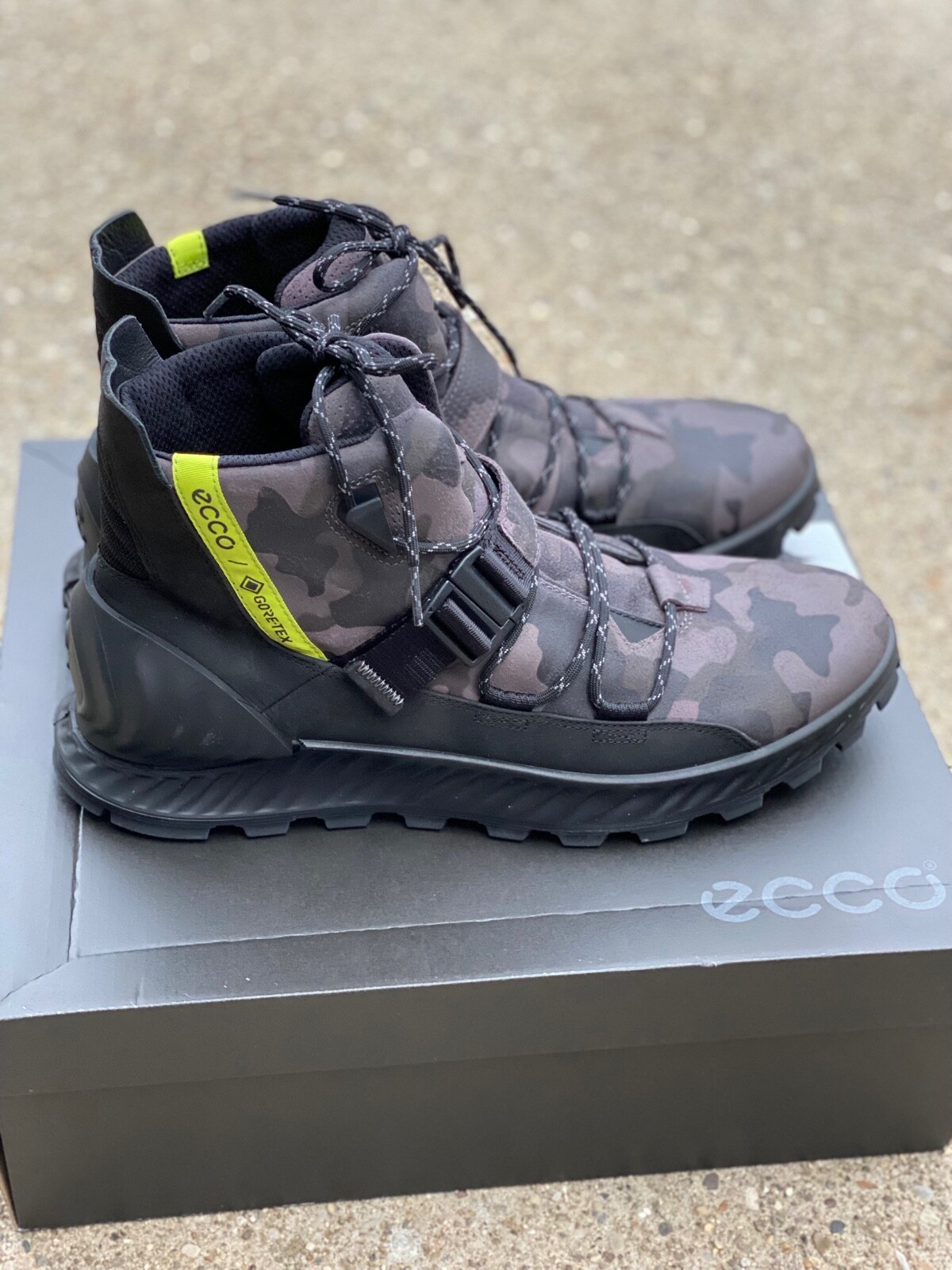 ecco exostrike gore tex