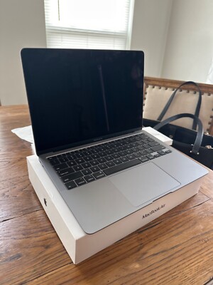 APPLE MACBOOK AIR 13'' 2020 i3 w/ Keyboard and mouse